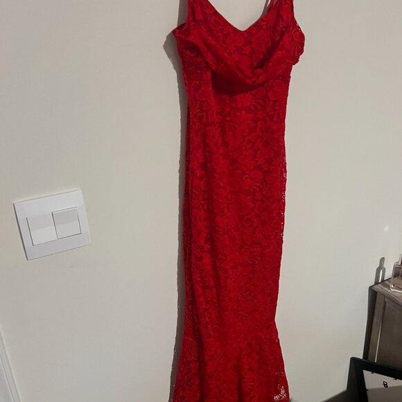 Fashion Nova red lace maxi dress small - Picture 10 of 14